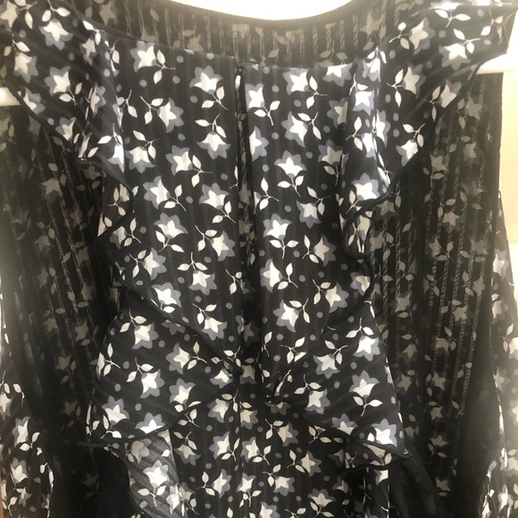 LOFT Sleeveless Top - Picture 12 of 13